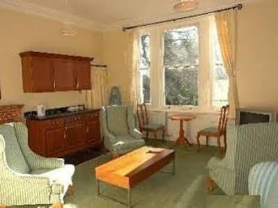 Cavalier House Hotel Бирмингем Экстерьер фото